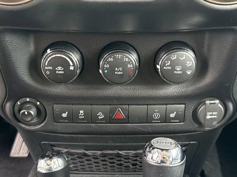 Used 2016 Jeep Wrangler Unlimited Sahara AWD/4WD image 24