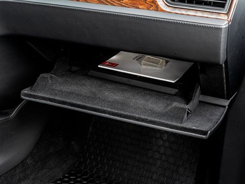 Used 2019 Tesla Model X 75D image 40