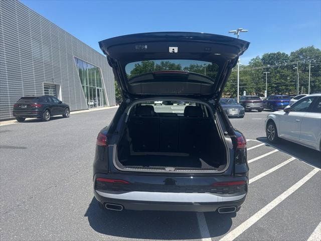 Certified 2025 Audi Q5 Premium w/ Convenience Package AWD/4WD image 37
