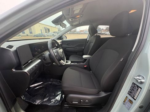 Used 2025 Hyundai Kona SEL image 27