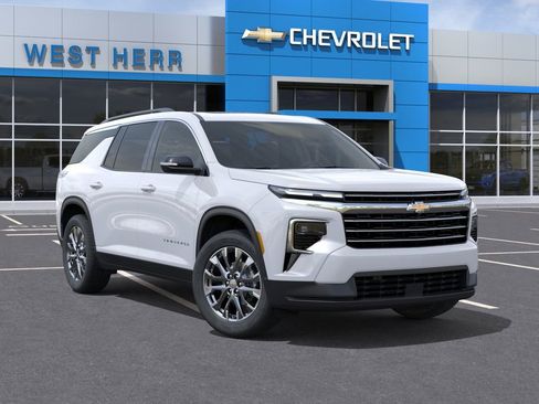 New 2026 Chevrolet Traverse LT w/ Sun and Wheel Package AWD/4WD image 7