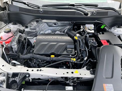 New 2026 Chevrolet Trax RS w/ Driver Confidence Package FWD image 16