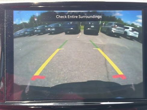 Used 2024 Chrysler Pacifica Touring-L FWD image 27