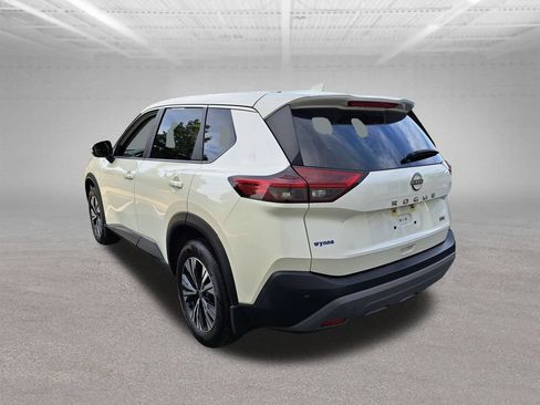 Used 2023 Nissan Rogue SV FWD image 5