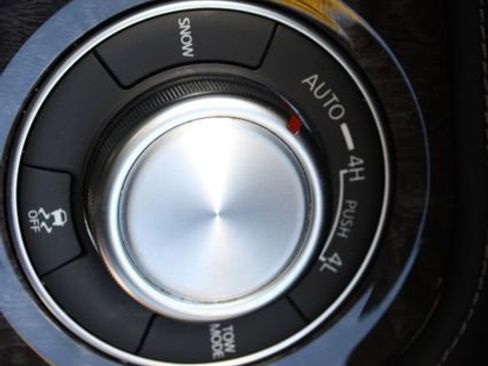 Used 2024 Nissan Armada Platinum w/ Captain's Chairs Package image 51