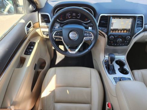 Used 2017 Jeep Grand Cherokee Limited AWD/4WD image 13