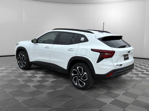 New 2026 Chevrolet Trax RS w/ Sunroof Package FWD image 3
