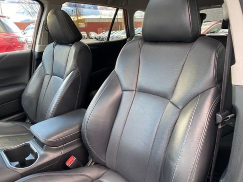 Used 2022 Subaru Outback Limited image 20