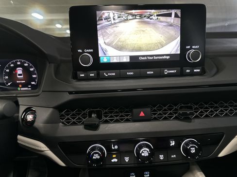 Used 2024 Honda Accord LX image 46