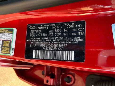 Used 2025 Hyundai Elantra Sport FWD image 34