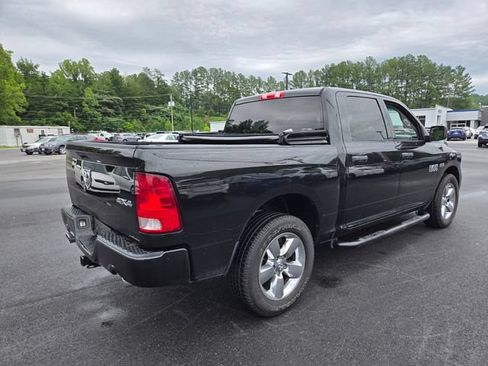Used 2017 RAM 1500 Express AWD/4WD image 8