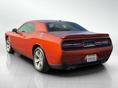 Used 2021 Dodge Challenger SXT image 5