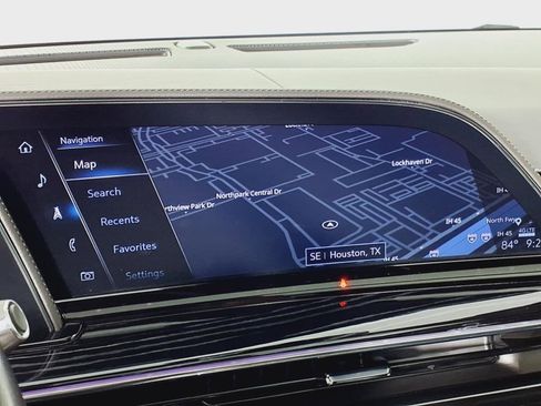 Used 2023 Cadillac Escalade ESV V image 17