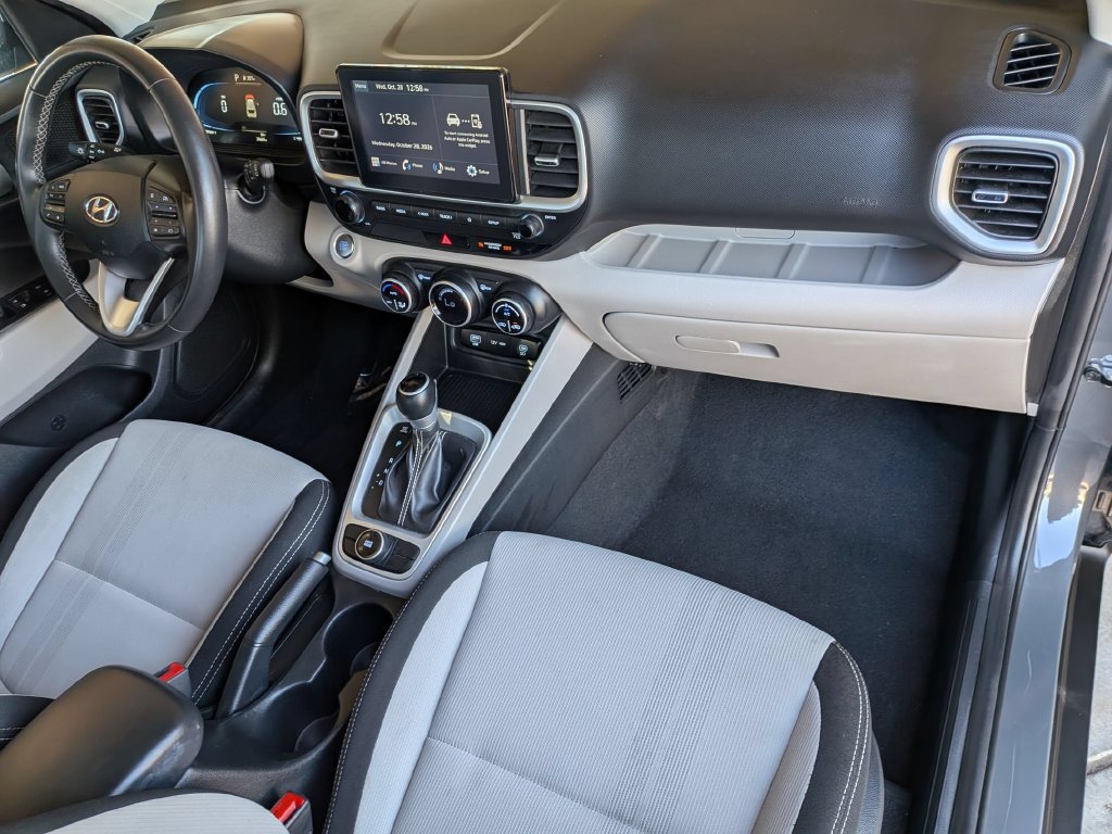 Used 2025 Hyundai Venue SEL FWD image 31