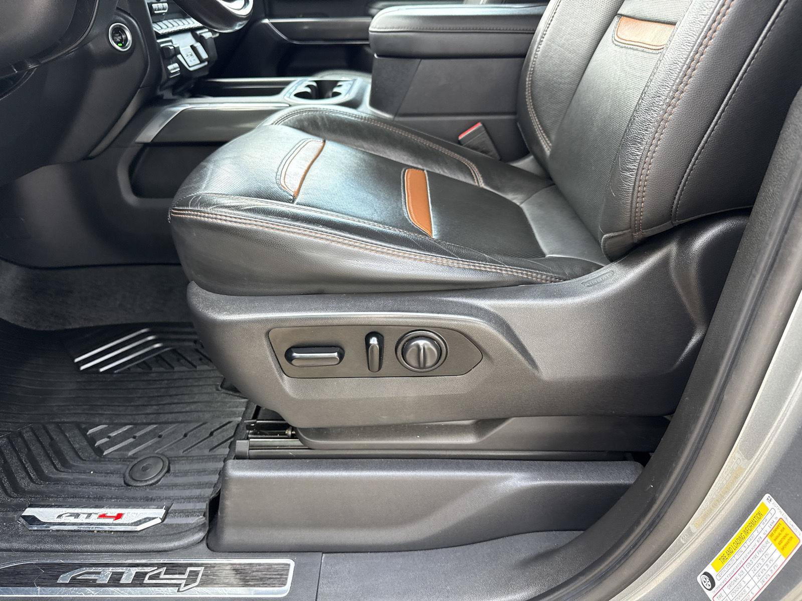 Used 2020 GMC Sierra 1500 AT4 w/ AT4 Premium Package AWD/4WD image 24