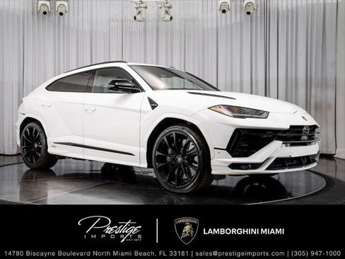 Used 2024 Lamborghini Urus S AWD/4WD image 1
