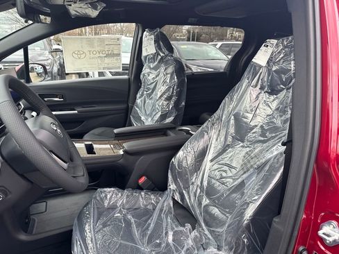 New 2026 Toyota Sienna Platinum AWD/4WD image 16