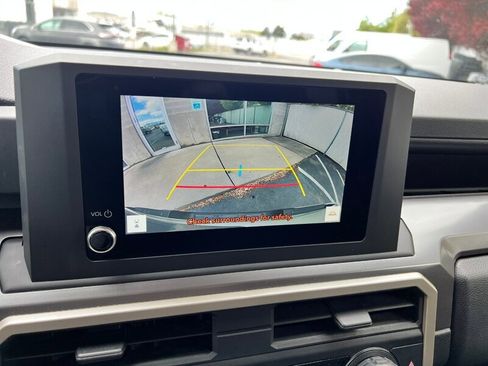 Used 2025 Toyota Tacoma SR5 image 36