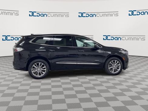 Used 2024 Buick Enclave Avenir AWD/4WD image 9
