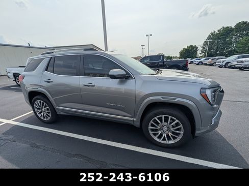Used 2026 GMC Terrain Denali AWD/4WD image 4