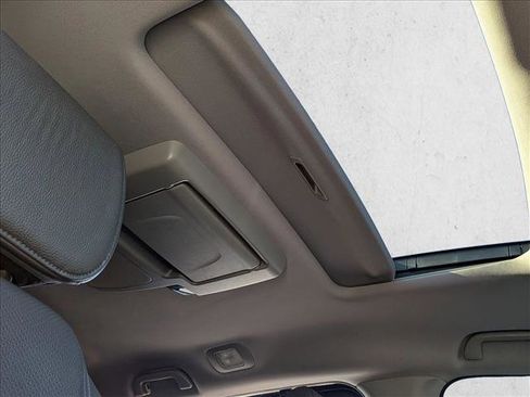 Used 2018 Honda Odyssey Elite image 19