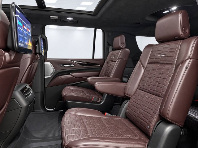 Used 2023 Cadillac Escalade ESV Sport Platinum AWD/4WD image 28