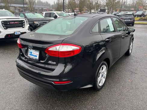 Used 2015 Ford Fiesta SE w/ Comfort Package image 5