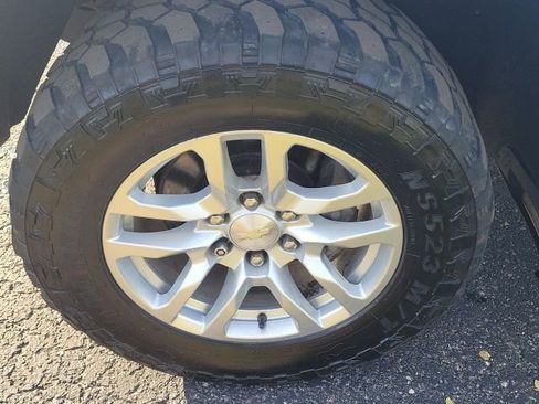 Used 2019 Chevrolet Silverado 1500 LT image 9