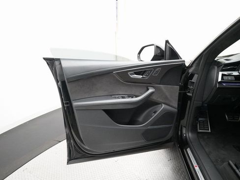 Used 2021 Audi SQ8 Premium Plus w/ Luxury Package image 29