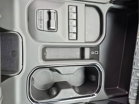 Used 2026 GMC Sierra 2500 AT4X w/ LPO, Black Badging Package image 42