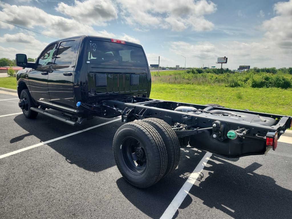 New 2026 RAM 3500 Tradesman AWD/4WD image 6