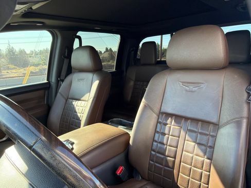 Used 2020 Nissan Titan Platinum Reserve w/ Moonroof Package AWD/4WD image 19