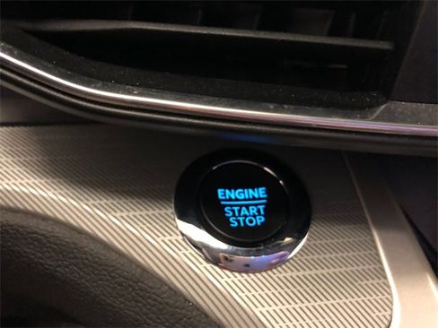 Used 2022 Ford Explorer XLT w/ Equipment Group 202A image 20