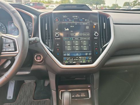 Used 2025 Subaru Ascent Touring AWD/4WD image 21