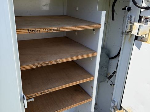 Used 2011 Chevrolet Express 3500 RWD image 14