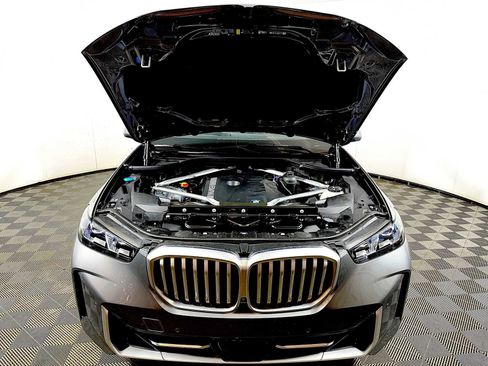 Used 2026 BMW X5 xDrive40i AWD/4WD image 31