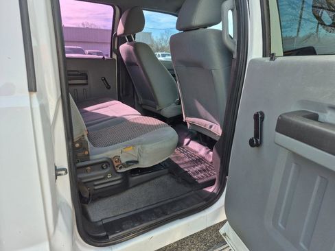 Used 2012 Ford F550 4x4 Crew Cab Super Duty w/ Payload Upgrade Pkg image 16