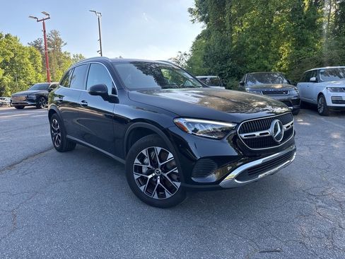 Used 2025 Mercedes-Benz GLC 350e 4MATIC image 4