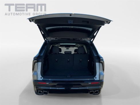 Used 2024 Chevrolet Traverse RS w/ LPO, Floor Liner Package image 13