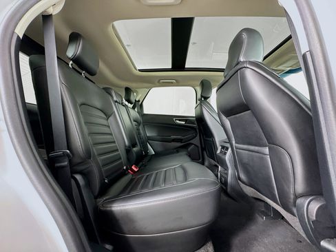Used 2020 Ford Edge SEL w/ Cold Weather Package AWD/4WD image 29