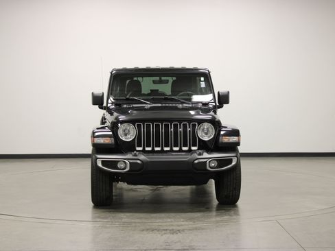 Used 2023 Jeep Wrangler Unlimited Sahara AWD/4WD image 3