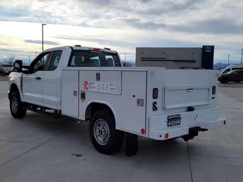 New 2026 Ford F250 XL w/ XL Chrome Package image 5