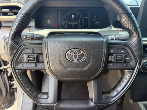 Used 2025 Toyota Tacoma SR5 AWD/4WD image 13