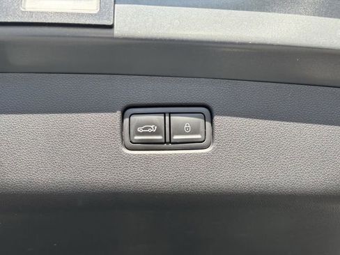 Used 2025 Genesis GV70 3.5T Sport w/ Sport Advanced Package image 16