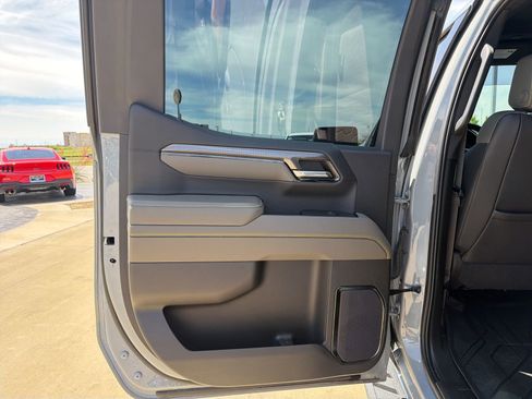 Used 2024 Chevrolet Silverado 1500 ZR2 w/ Technology Package image 22