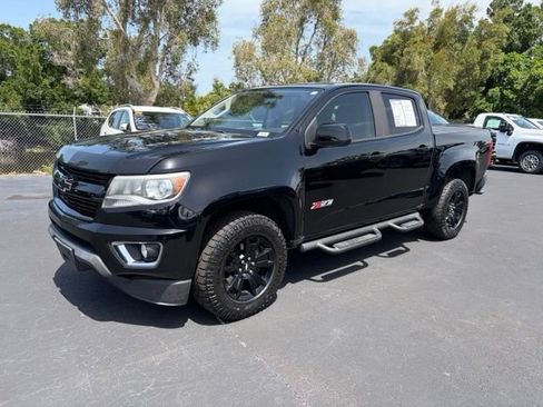 Used 2019 Chevrolet Colorado Z71 w/ Z71 Midnight Edition AWD/4WD image 3