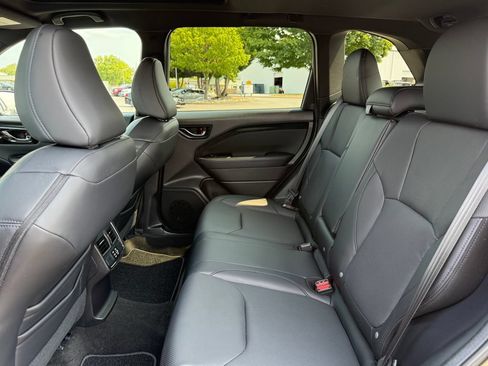 Used 2026 Subaru Forester Limited AWD/4WD image 15