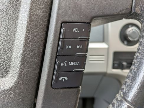 Used 2013 Ford F150 Lariat w/ Luxury Equipment Group image 21