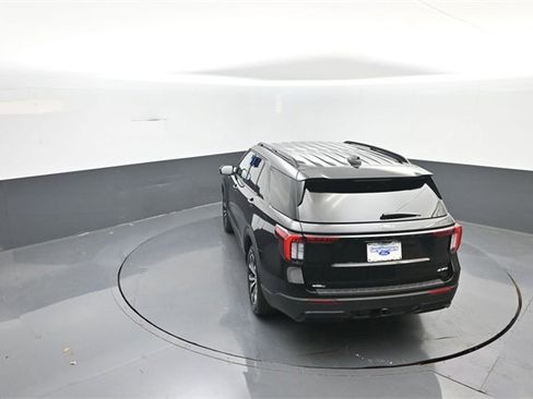 New 2026 Ford Explorer ST-Line image 22