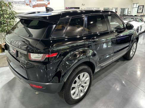 Used 2018 Land Rover Range Rover Evoque SE AWD/4WD image 21